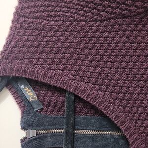 Dex Maroon Sweater